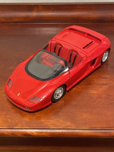 Revell Red Ferrari Mythos Car 1991 Diecast 1:18 Model Convertible
