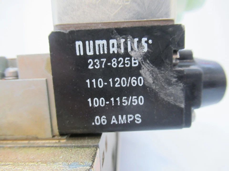 LOT of 8 Numatics 031SA4002 NF Series Poppet Valves, 2-Position 3-Way (USED - Image 3 of 4