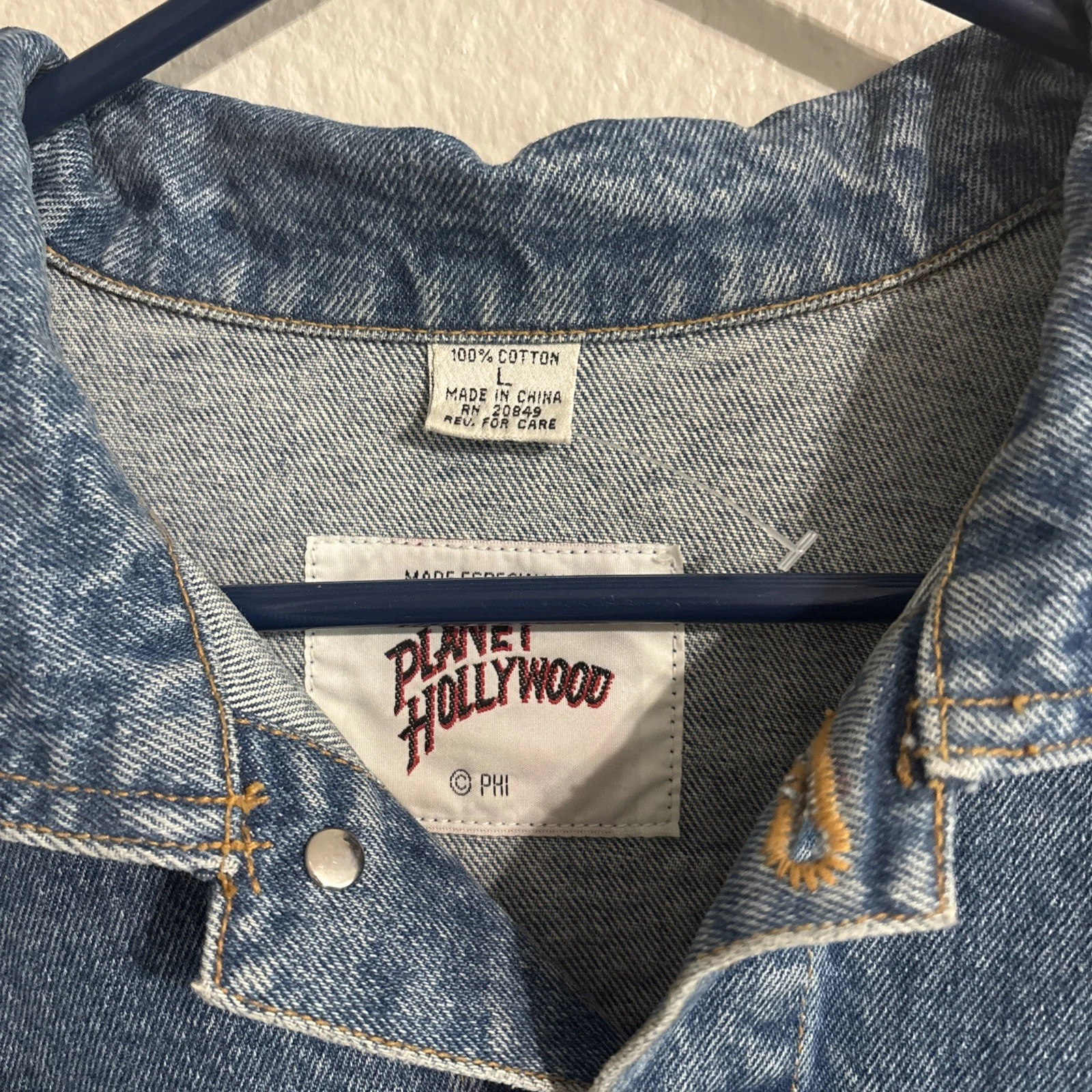 Vintage 1991 PLANET HOLLYWOOD Las Vegas Casino Denim Trucker Jean Jacket Small - product detail image 5