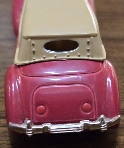 3" Racing Champions 1/64 1937 Cord Phaeton Sedan 812 Red w/ Tan Removable Roof - Picture 6 of 9