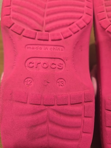 Crocs Hello Kitty Flugzeug Clogs Größe C 12/13 - Bild 6 von 7
