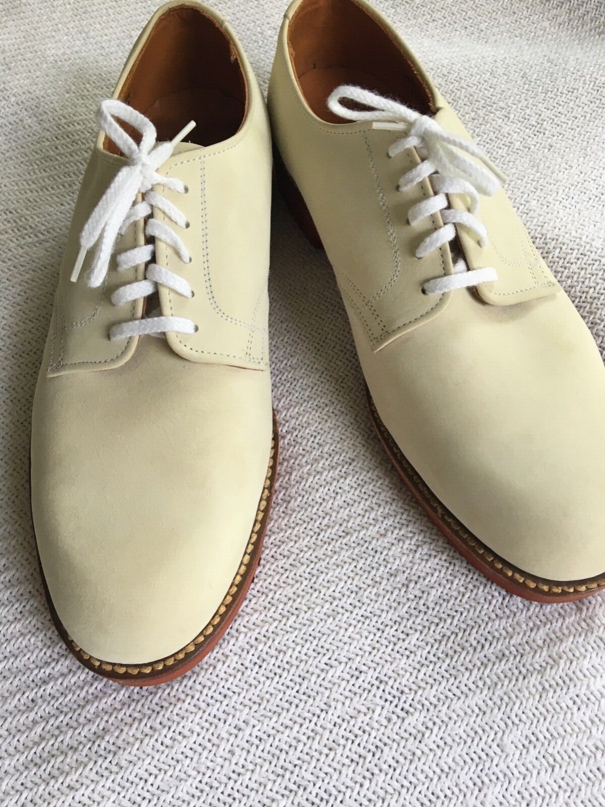 Walk-Over Vintage Men's White Suede 
