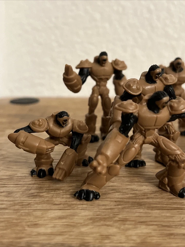 Rumble Wars Cyber Trooper Alien Soldiers Set Of 8 1.5”-2 Action Figure Toys - Image 2 of 4