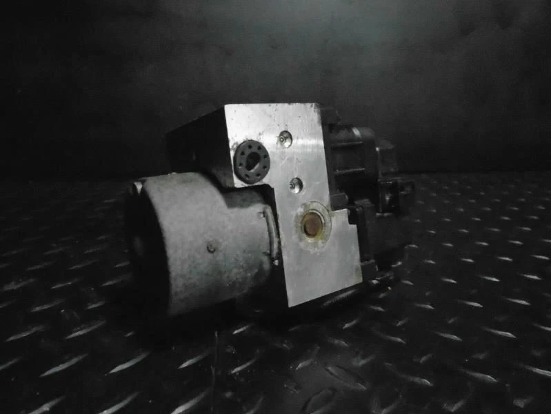 2003 Saturn VUE Anti Lock Brake Module - Image 3 of 3