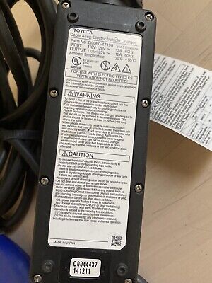 OEM 2023 Toyota bZ4X EV Charger Electric Battery Charging OEM 2023 Toyota bZ4X EV Charger Electric Battery Charging