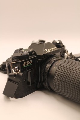Canon AE-1 Program mit RMC Tokina 35-135mm 1:3.5-4.5