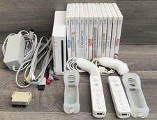 Nintendo Wii Bundle White Console & Two Controllers & Nunchucks & 12 Games