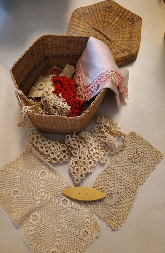 Lot Vintage Antique Scrap Tatting Shuttle Tatted Lace Embroidery + Sewing Basket