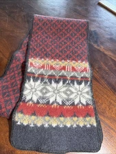 Varma of Iceland Patterned Wool Scarf Gray Red White Snowflakes 108” x 11”