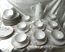 ROYAL COURT CARNATION COFFEE SET W/SNACK PLATES FOR 12