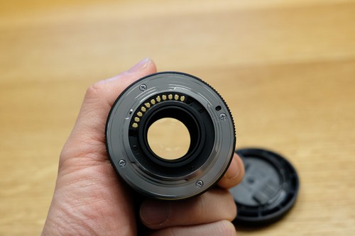 Olympus M.Zuiko Digitale ED 45mm f/1,8 Festbrennweite Objektiv - Schwarz f. MFT - Bild 3 von 6