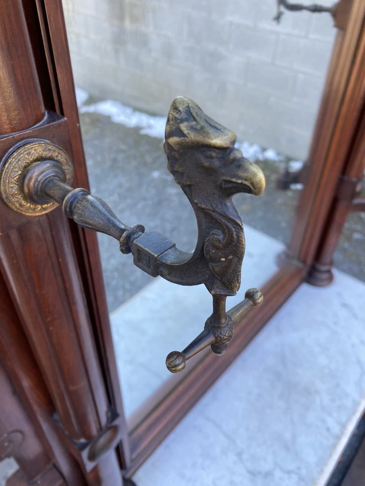 ÁRBOL DE SALÓN SUPERIOR DE MÁRMOL NOGAL RENACENTISTA Foto 4 de 4