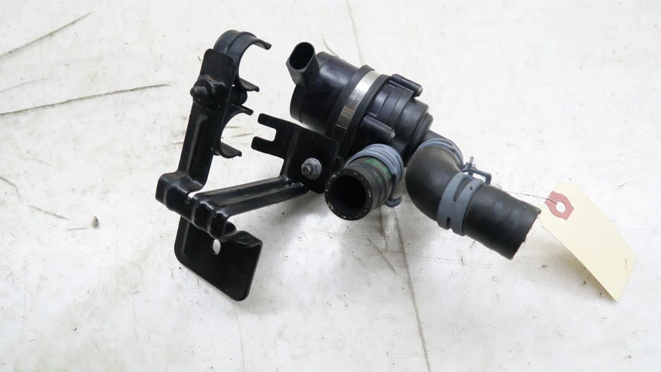 Bomba de agua auxiliar delantera izquierda Audi Q7 2010-2015 OEM 7p0965561a Foto 3 de 4