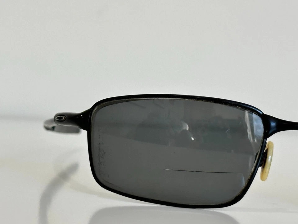 Gafas de sol Oakley 12-877 de alambre cuadrado negras para hombre 58-20 SOLO MARCO Foto 4 de 4