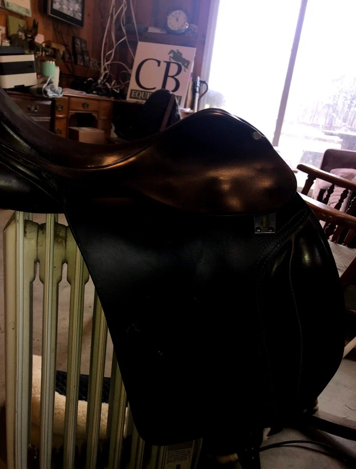 Dressage saddle - Image 2 of 3