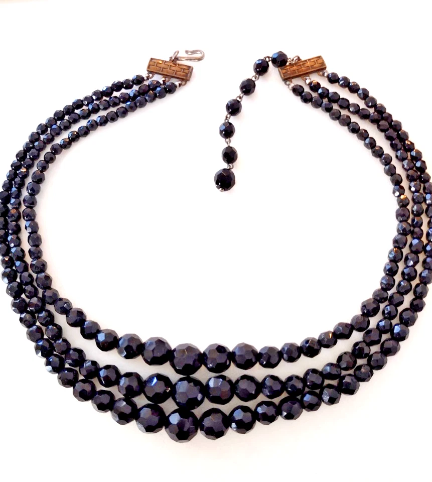 Collar de luto por chorro francés vintage negro 3 hilos vidrio facetado cuentas graduales Foto 3 de 4