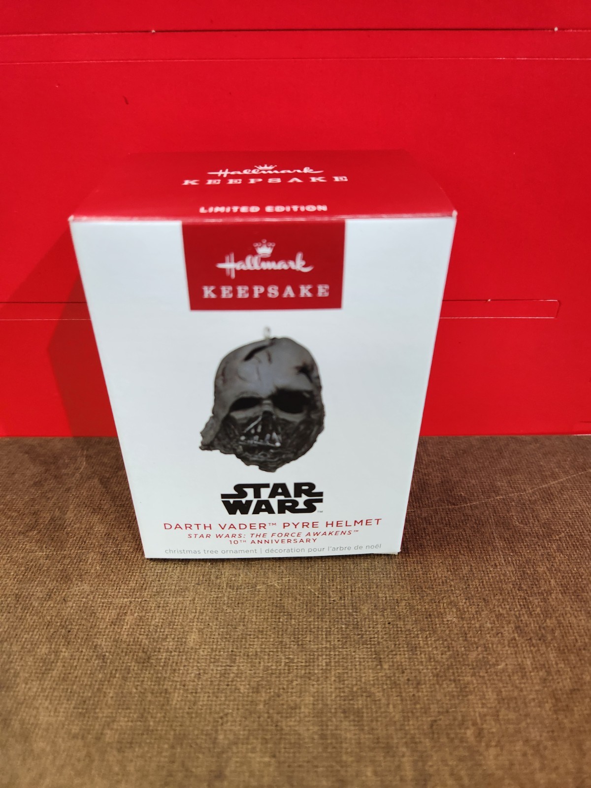 Hallmark Star Wars The Force Awaken 10th Ann. Darth Vade Pyre Helmet Ornament