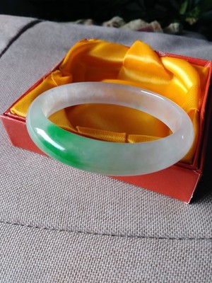 genuine spotted green translucent jadeite bangle 57mm/39.89g