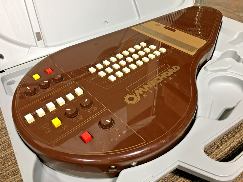 Suzuki Omnichord OM-27