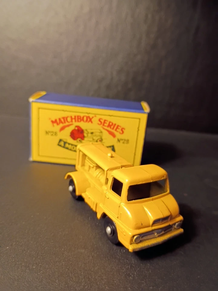 Camión compresor Matchbox #28B Thames Trader raro plateado radiador CrispOrig B4Box Foto 4 de 4