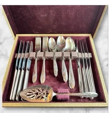 Antique Tudor Plated Oneida Community Silverware 35 Piece Set In Box