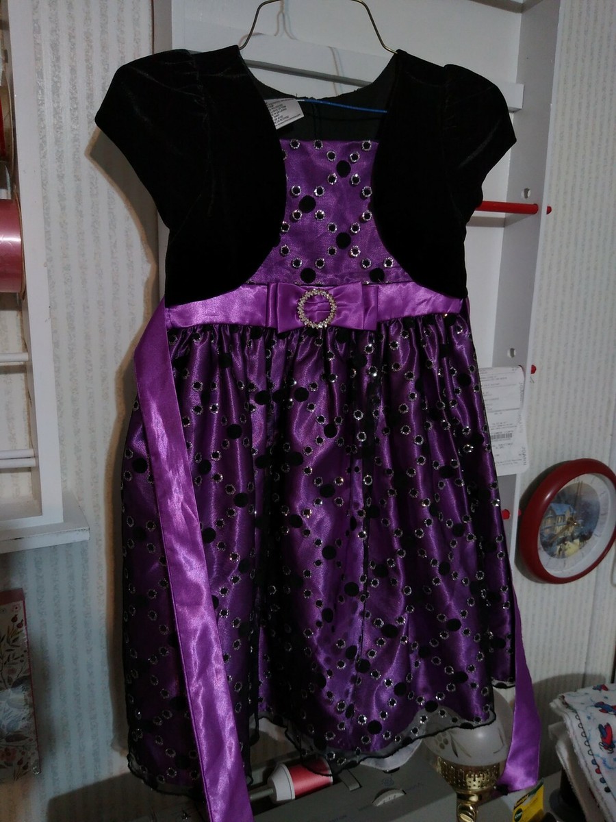 black and purple or white and gold dress The White and Gold (No, Blue and Black!) Dress That Melted the Internet