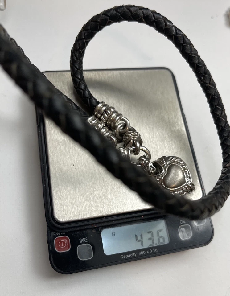 Collar magnético de cuero Judith Ripka con dije de corazón de circonita cúbica Foto 4 de 4