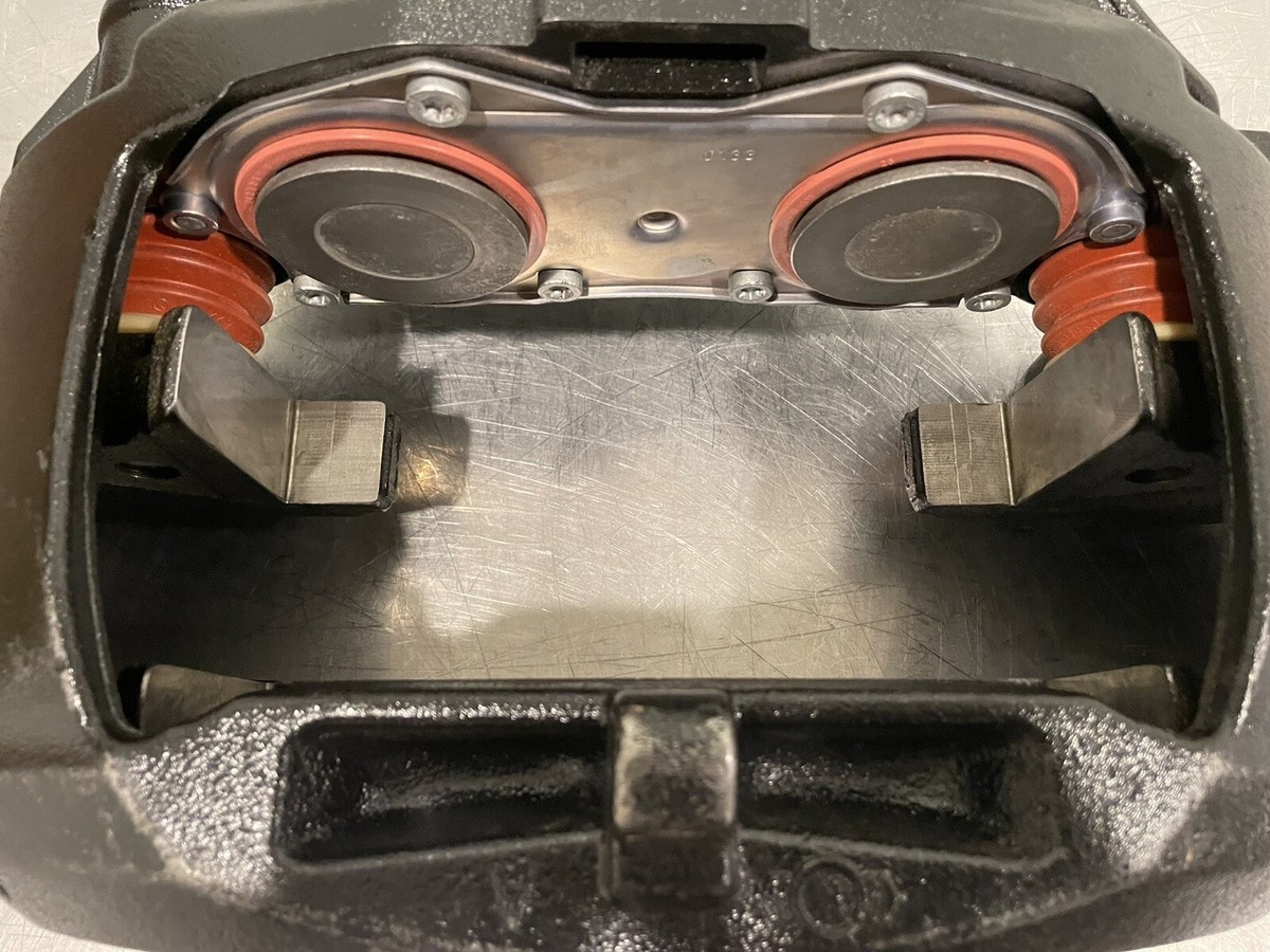 キキページ Amazon.com: 84354721 Battery Distribution Engine Compartment