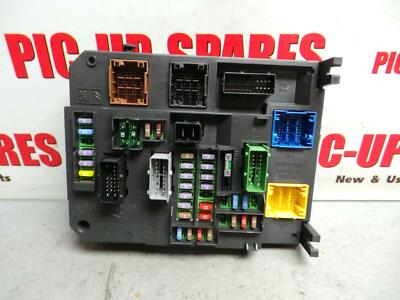 Citroen C4 11-17 1.6 Petrol Fuse box  9665547480. 0000333686
