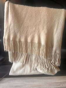 Women's H&M Thick Cozy Warm Beige Scarf with Fringe, Good Condition