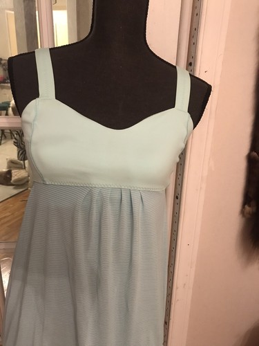 Lululemon Run Back On Track Top Size 8 Aqua - Picture 2 of 7