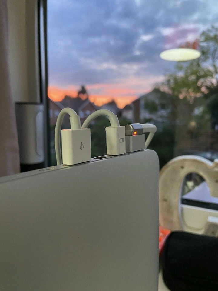 Apple MB382LL/A A1267 24" LCD TFT Cinema Display /MagSafe 2 +Mini D-Port USB-C - Image 4 of 4