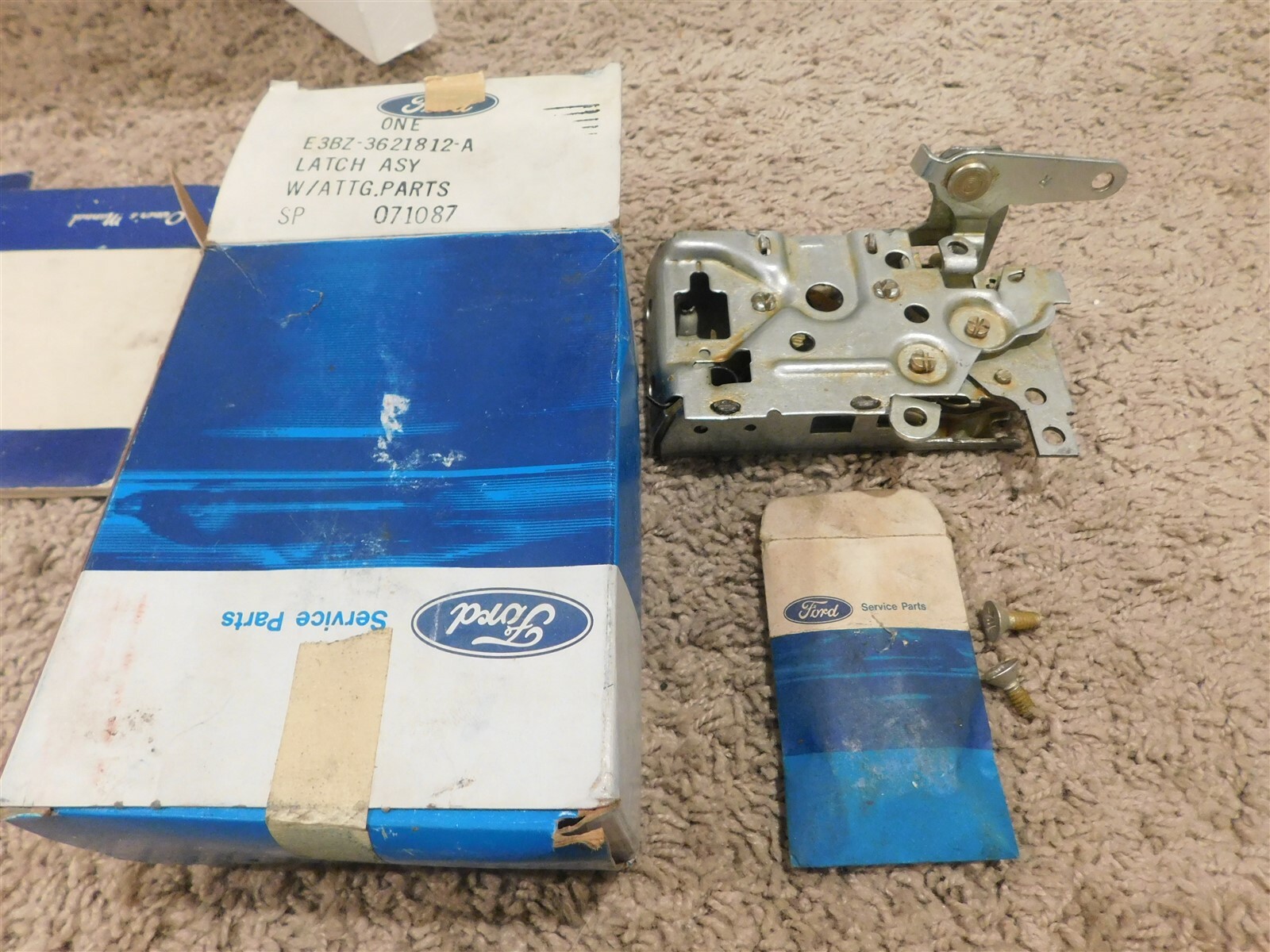 Ford GT 1983-1993 Right Door lock assembly