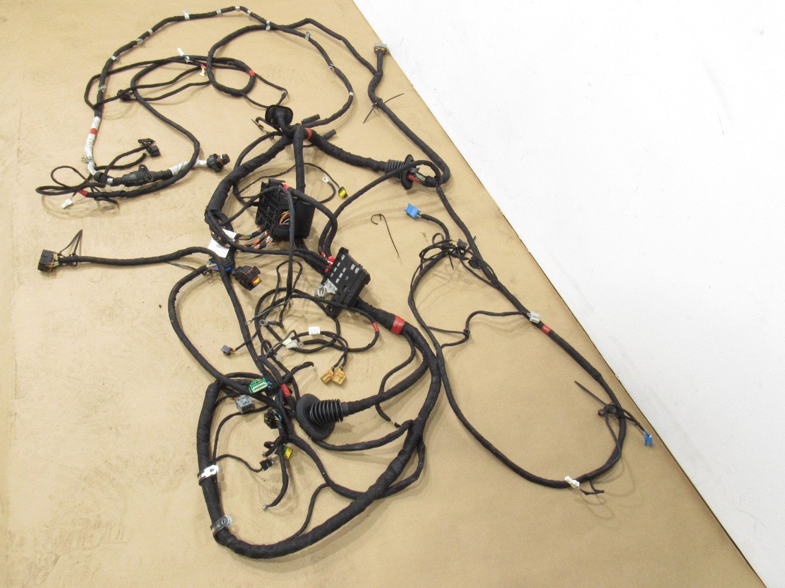 08-12 Maserati Granturismo S 2010 Rear Trunk Compartment Wire Wiring Harness :Y