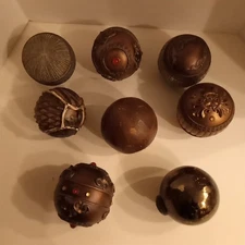 8  Spheres ,Balls Decor Lot 3 to4 In. Made Of Various Materials.