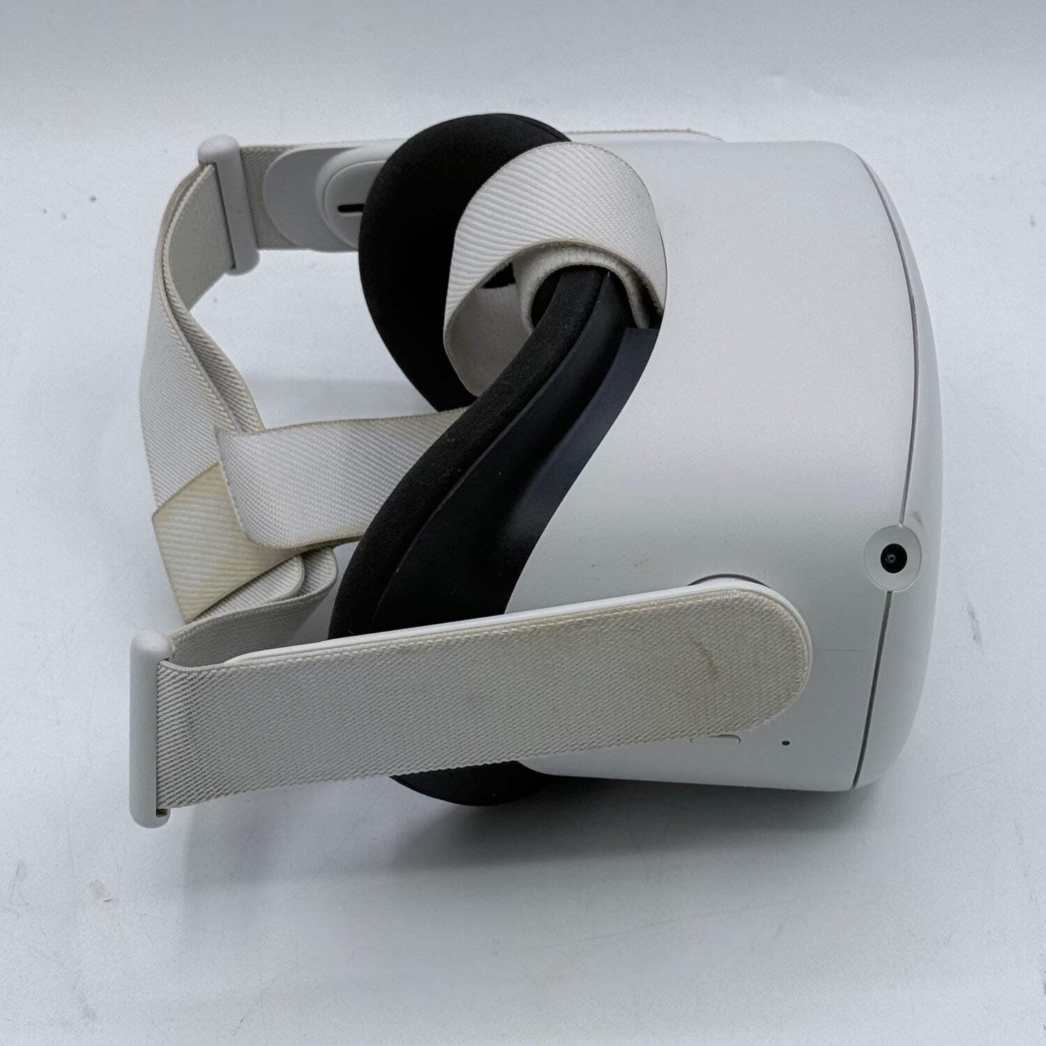 Meta Quest 2 128GB Standalone All-in-One VR Headset KW49CM Unit Only