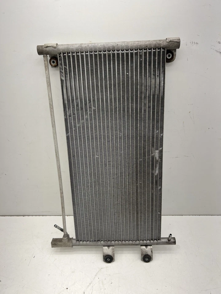 Nissan NV 2500 2012-2016 enfriador de aceite de transmisión de 5,6 L OEM. Foto 3 de 4