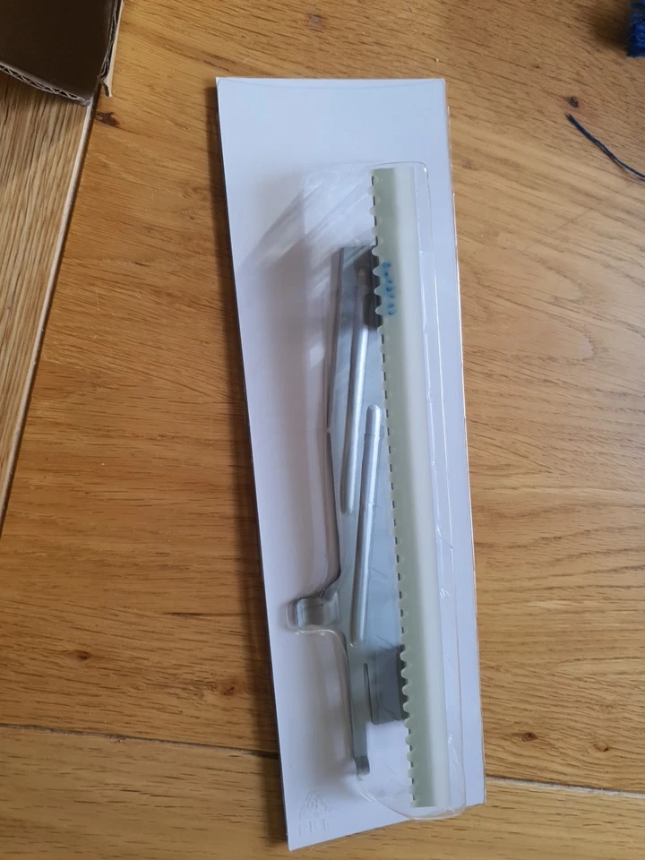 Xerox 033K04981, Drum Wiper Blade Assembly, ColorQube 8570, 8870, 8580, 8880 - Image 2 of 2