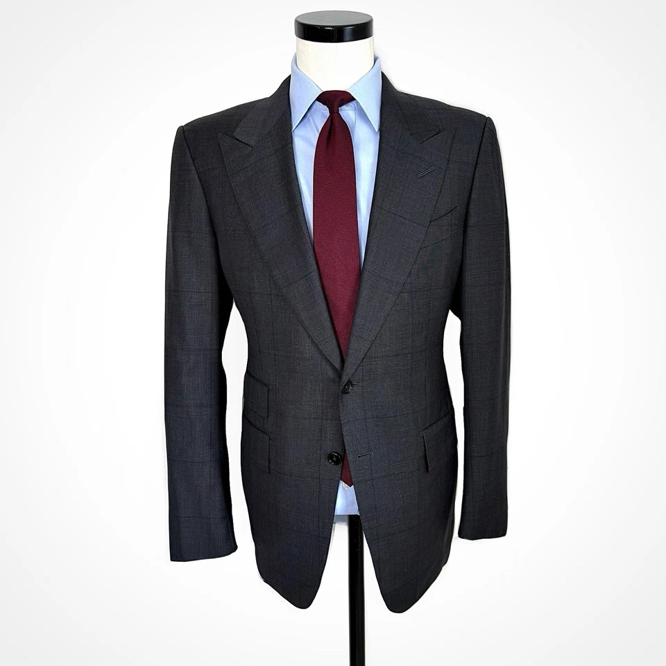 Blazer a cuadros Tom Ford | Solapa pico | $4995 | 40 Foto 2 de 4