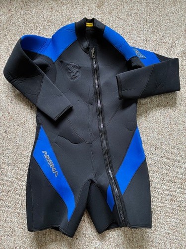 Akona Adventure Gear Shorty Wetsuit Black/Blue Front Zip - Men's Size 2XL