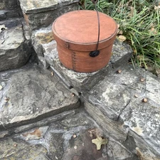 PRIMITIVE ANTIQUE “ 9.5” BAIL HANDLE PANTRY BOX BEAUTIFUL BITTERSWEET PAINT  