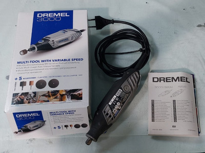 DREMEL 3000 130W 3500U/min defekt für Bastler