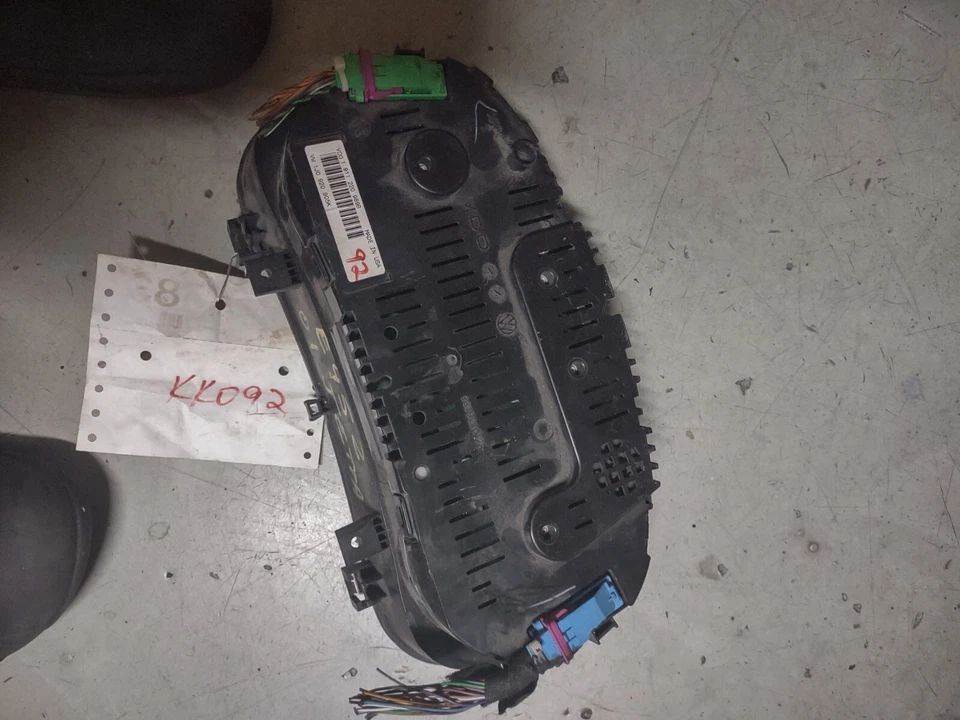 1J0 920 900J VDO Cuadro de instrumentos velocímetro Mk4 Volkswagen Jetta 2001 Foto 2 de 3