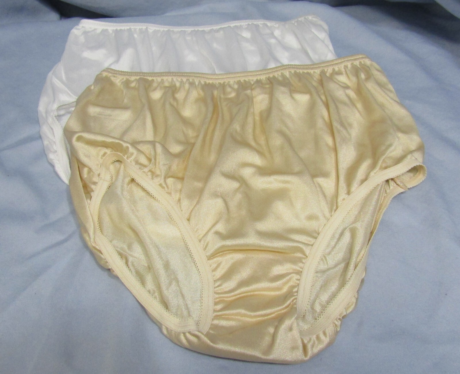 Unbranded Shiny 100 Nylon Brief Pantie 2 Pr White and Beige Sz 7 New