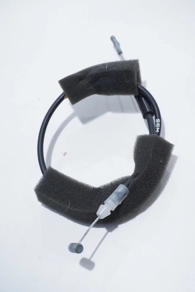 Cable de liberación de pestillo de maletero Acura RSX 2002-2006 OEM Foto 3 de 3