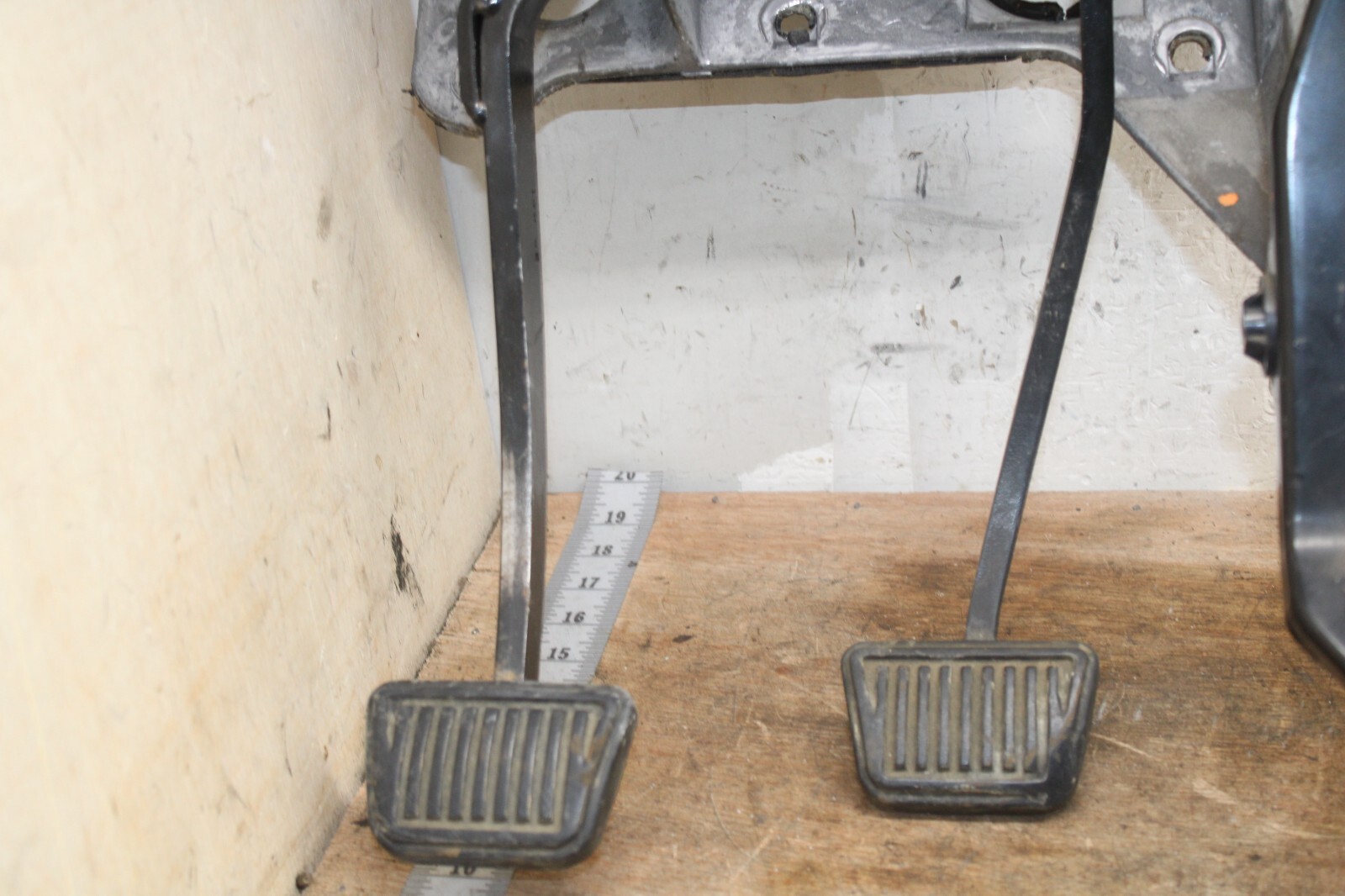 9801 Ram NV3500 NV4500 Clutch Brake Gas Pedal Assembly OEM Manual