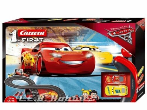 Carrera GO!!! 20062477 - Disney·Pixar Cars - Neon Nights Slot Car Racing  Toy Set