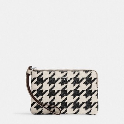NWT COACH Cream/Black SMALL CORNER ZIP WRISTLET WITH Houndstooth PRINT CK431