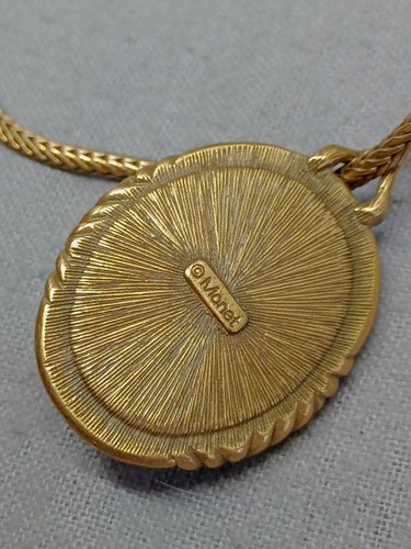 Vtg Monet Set Gold Tone Blue Swirl Lucite Pendant Necklace Earrings Signed - Picture 3 of 7