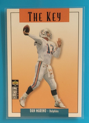 1995 Upper Deck Collector's Choice Update The Key #U68 Dan Marino Miami Dolphins